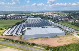 Versandzentrum für Bio-Kleidung fitt gemacht