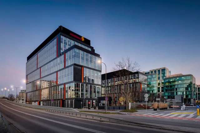 Mietvertragsverlängerungen im Warschauer Bürogebäude Postępu 14