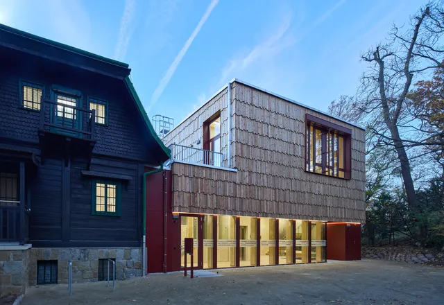 Totschnig eröffnet Leuchtturmprojekt nachhaltiges Bauen