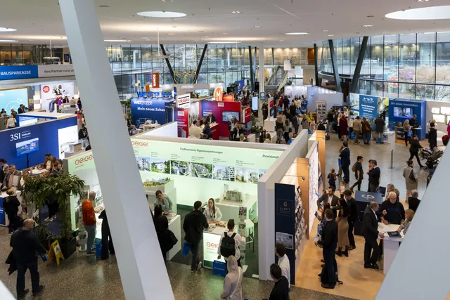 Großes Interesse an nachhaltigem Wohnen und Finanzierung