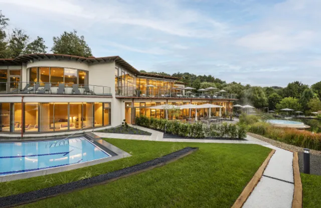 Quellenhotel Bad Waltersdorf eröffnet neue Hoteltherme