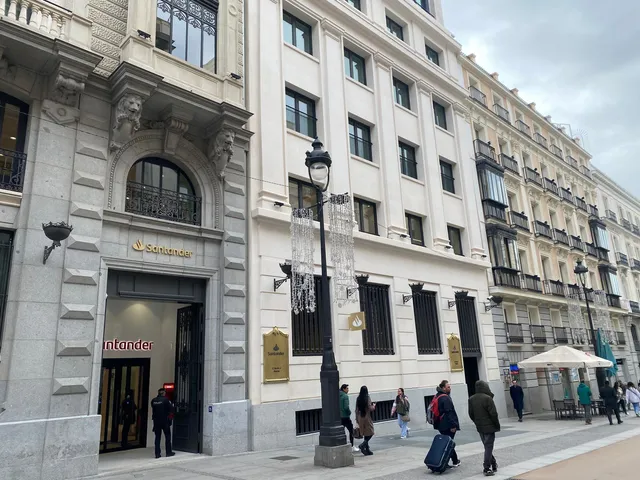 HIH verkauft Bürohaus „Canalejas“ in Madrid an spanische Privatinvestoren