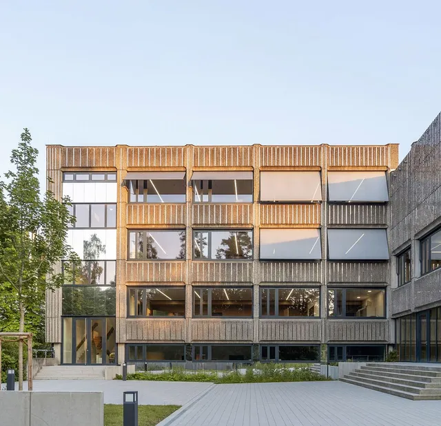 Sonnenschutz in Bildungsbauten: Bauphysikalische Pflicht