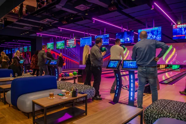 CC Real eröffnet Kontraloop