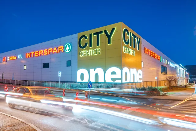 CC Real eröffnet Kontraloop