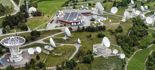 Innovative Nutzung von Satellitenschüsseln zur Solarstromerzeugung