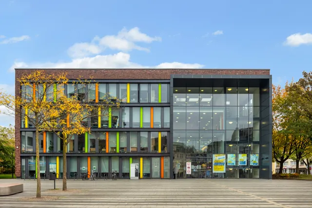 HIH verlängert Rathaus-Mietvertrag mit der Stadt Solingen