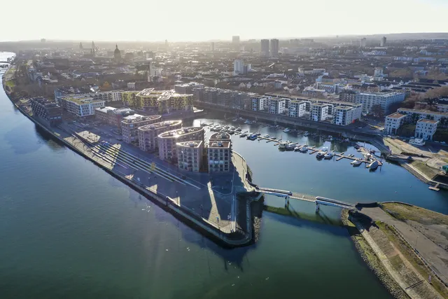 CA Immo verkauft Parkhaus im Zollhafen Mainz