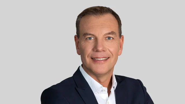 Infina wächst 2024 um 13 % und integriert Immobilienvermittlung