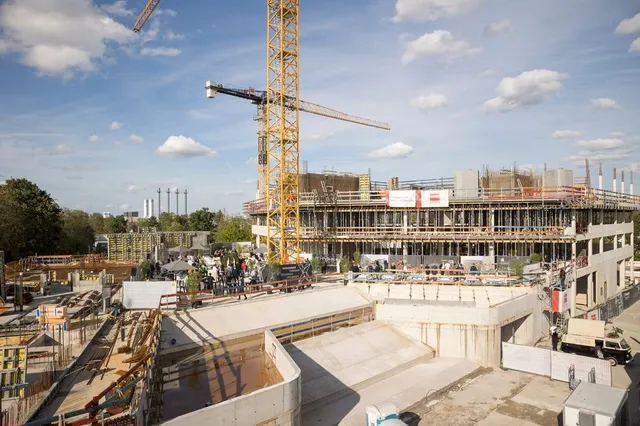 HENSOLDT-Headquarter und Hotelgebäude nehmen Gestalt an