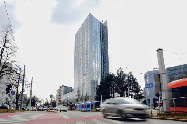 High Five - Sockezone komplett vermietet