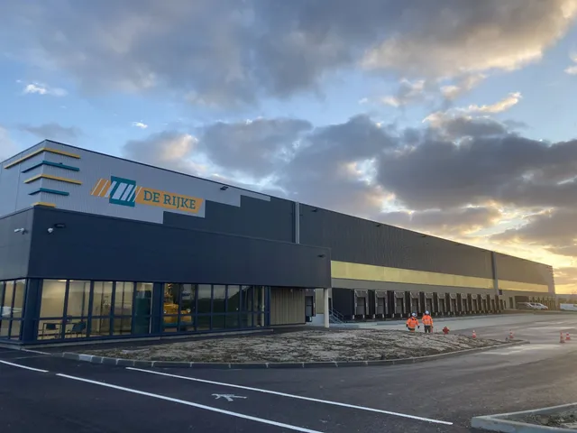 Vollständig vermietetes Logistikobjekt nahe dem Großraum Paris