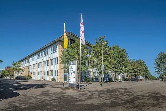 Neue Kinderarztpraxis im Pegasus-Gebäude Hallbergmoos