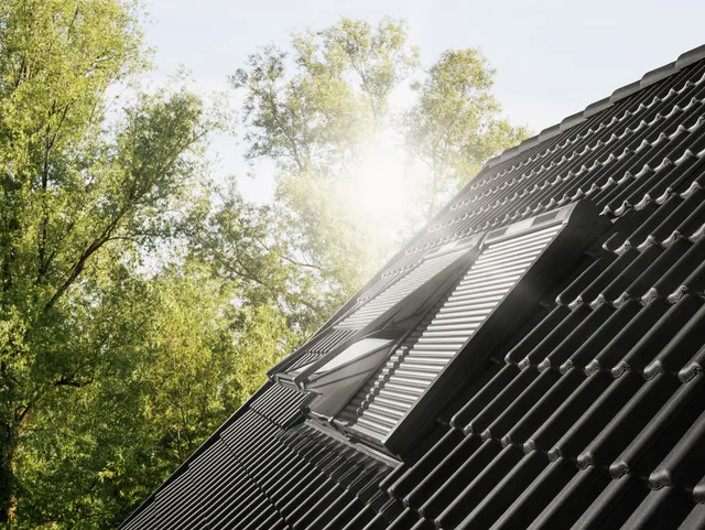 Zwei Red Dot Awards für neuen VELUX Rollladen