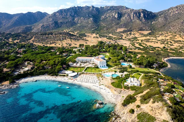 Die FMTG kauft das Falkensteiner Resort Capo Boi auf Sardinien