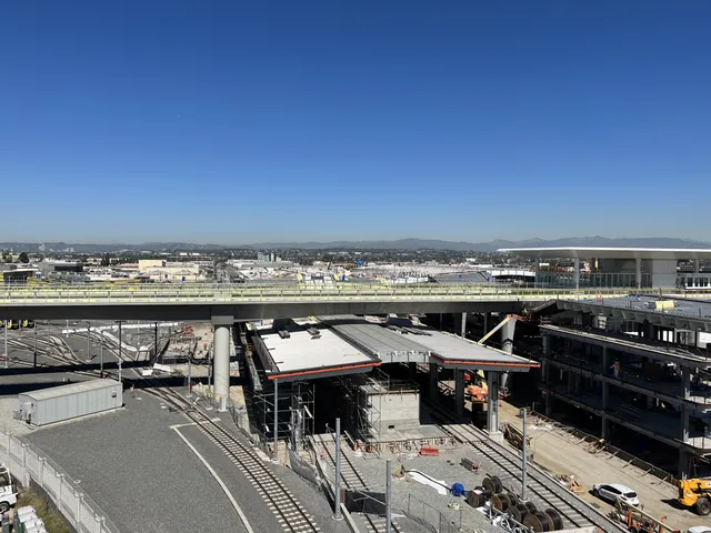 Kalzip  wird Teil der Tremco Construction Products Group