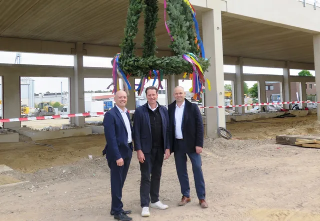 Garbe Industrial Real Estate feiert Richtfest in Lüneburg