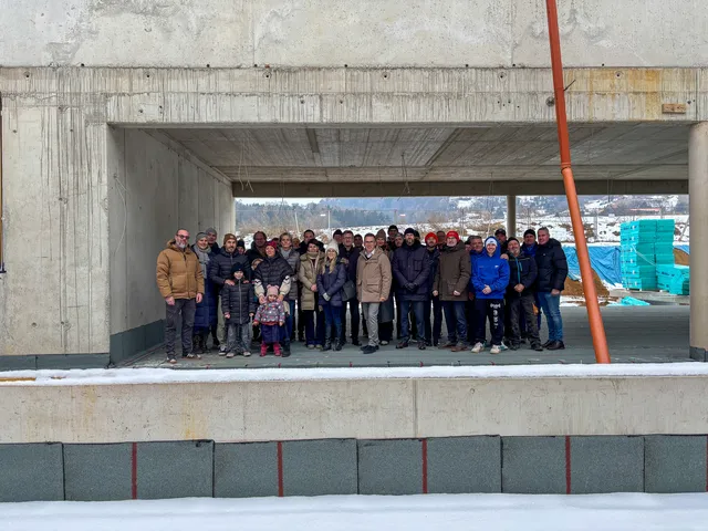 Gleichenfeier für Büro- und Gesundheitszentrum in Stattegg
