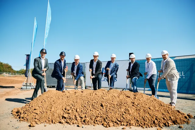 Scannell Properties feiert Spatenstich für Kühllogistikzentrum