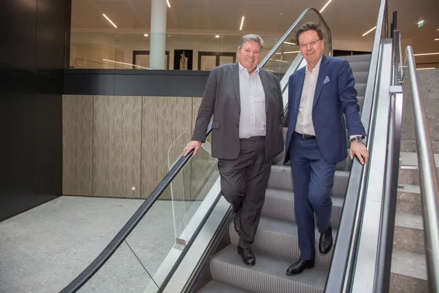 Central Hub ist übergeben