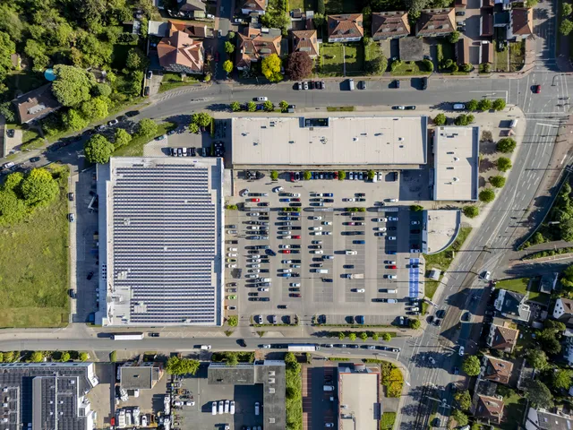 HIH Invest verkauft Fachmarktzentrum bei Hannover