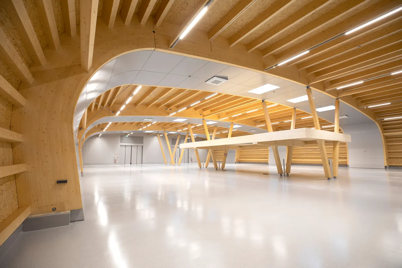 HNP architects, Holz-Mehrzweckhalle