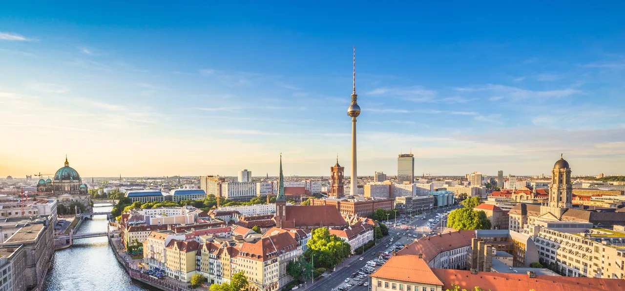 Berlin, AdobeStock