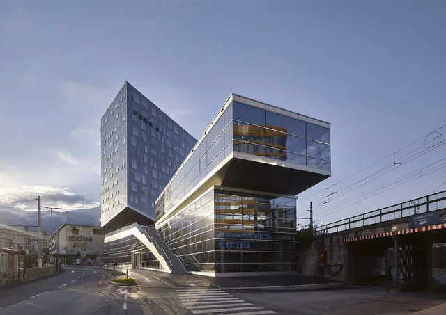 Stadtbibliothek Innsbruck erhält "+ sonderpreis metallbau"