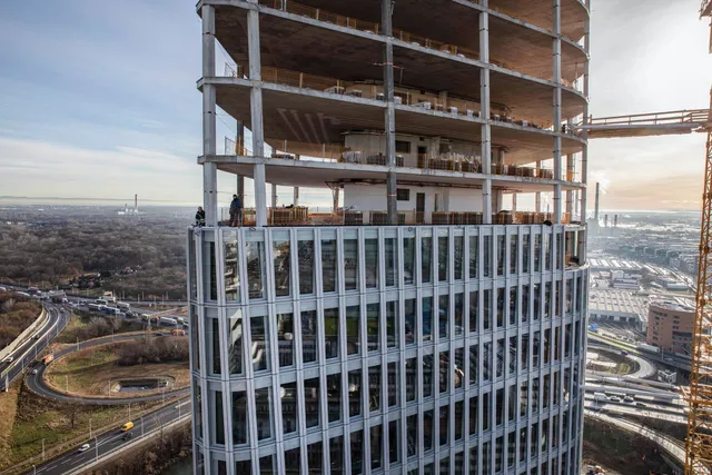 AUSTRO TOWER – Höchstes Gebäude am Donaukanal feiert Dachgleiche