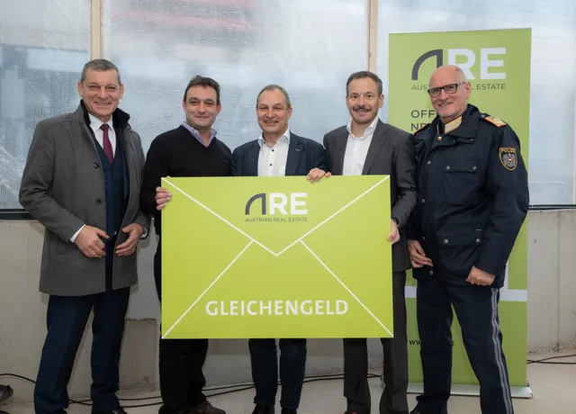 Neues Sicherheitszentrum in Tirol erreicht Dachgleiche