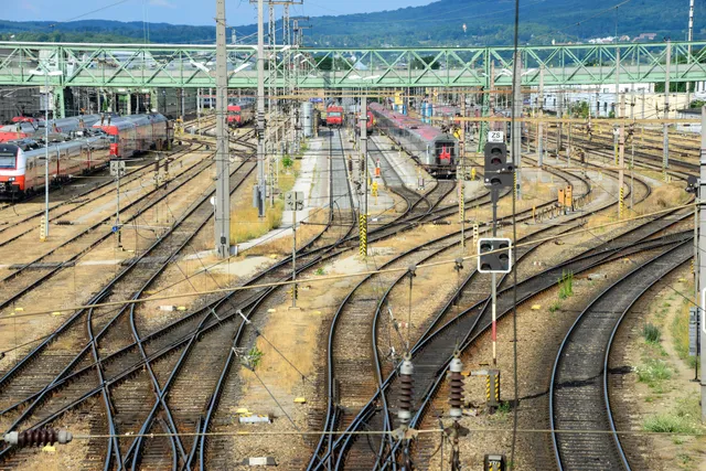 Gleisbau-Großprojekt am Westbahnhof startet