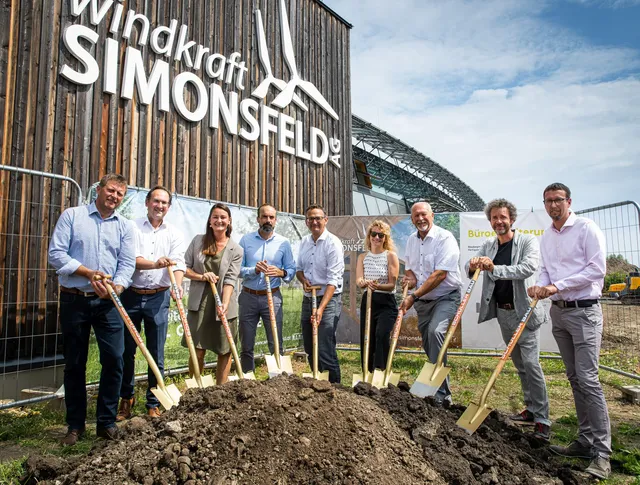 Spatenstich für Erweiterung des Headquarters