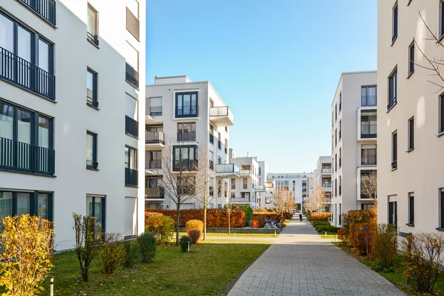 ZBI verkauft 7.800 Einheiten an die Net Zero Properties Group