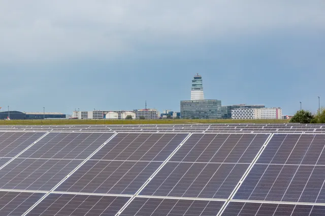 Weitere PV-Anlage geht am Flughafen Wien in Betrieb