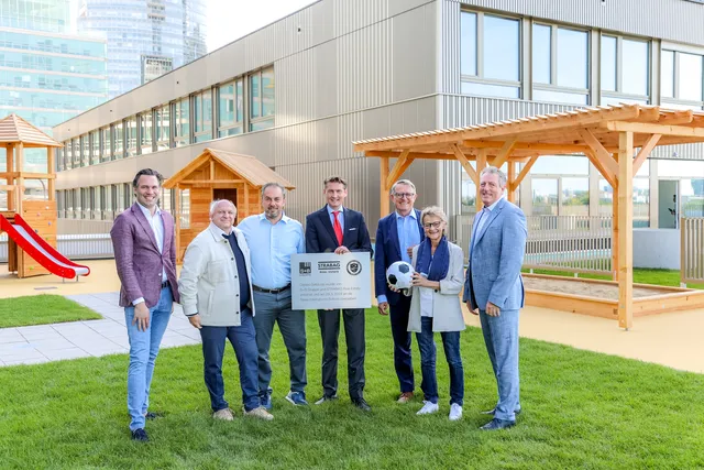 Schlüsselübergabe für neuen Bildungscampus in der Donaustadt