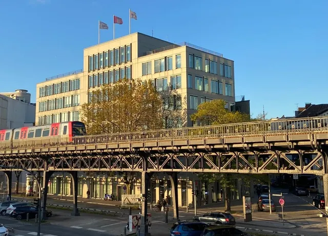 Values Real Estate kauft Bürogebäude in Hamburg