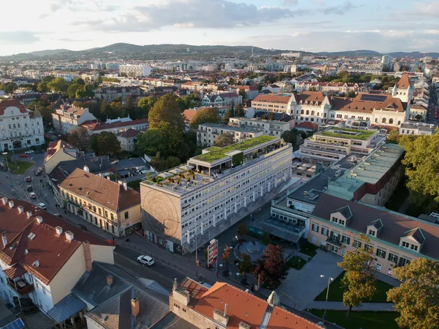 EKAZENT Hietzing: Wiedergeburt einer Shoppingcenter-Ikone der Sechziger Jahre