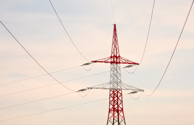 Kurzfristige Großhandelspreisindizes für Gas und Strom steigen im November deutlich